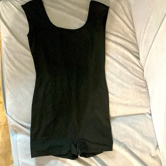 Backless ROMPER - Picture 3 of 4